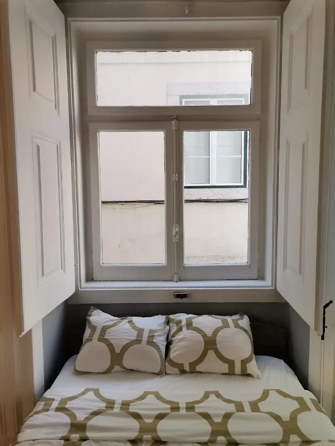 Party Zone Hostel Bairro Alto Lisbona 0*,