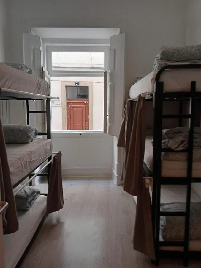 Party Zone Hostel Bairro Alto Lisbona